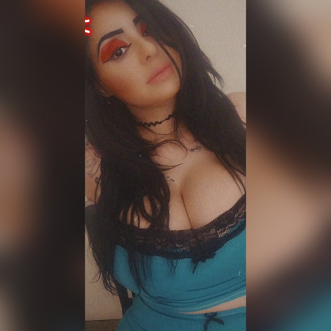 Twitter whores #oQOfVctH