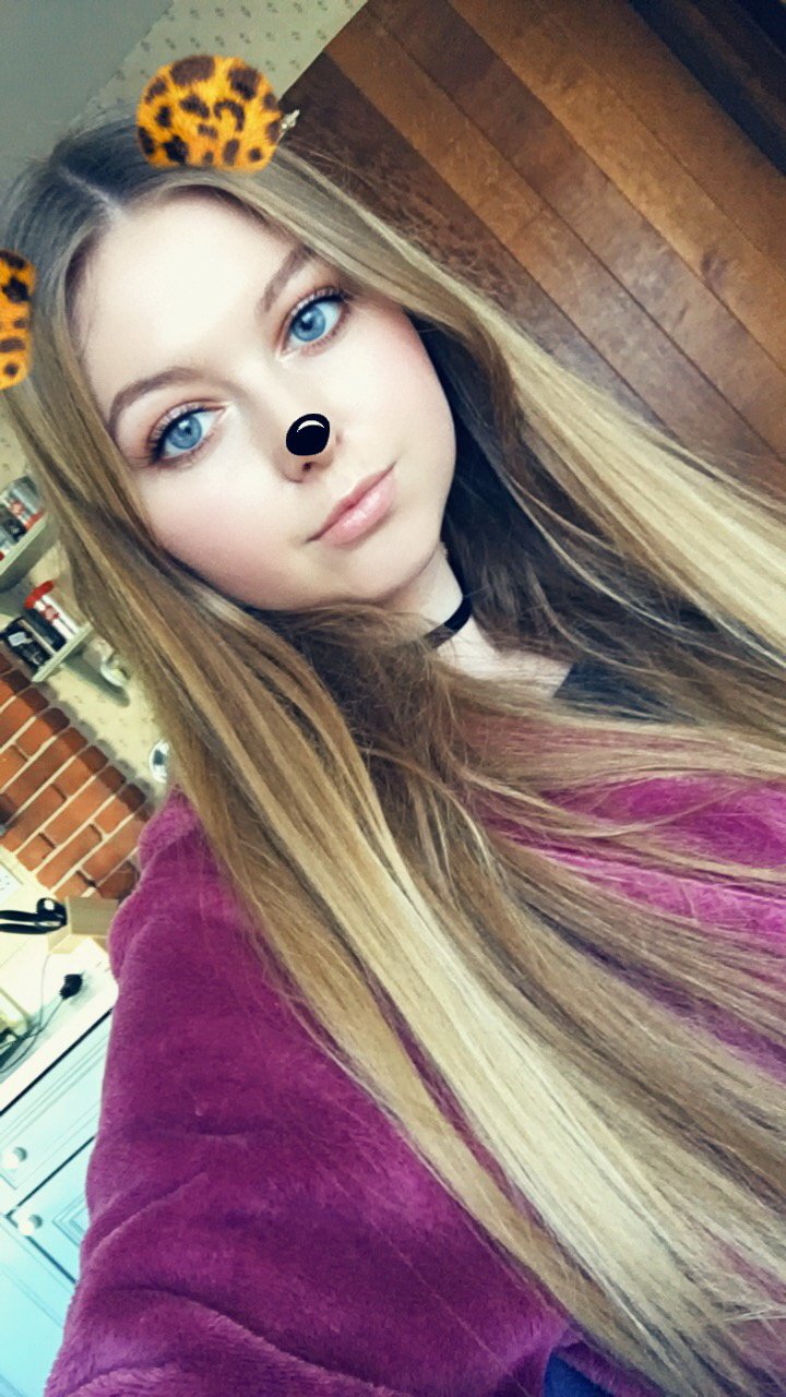 Selfie babe #2gub8XO8