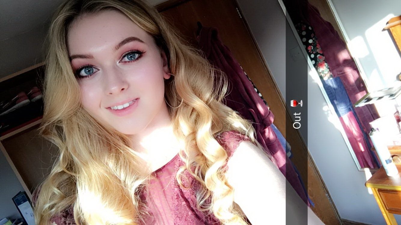 Selfie babe #ZsoX01ET