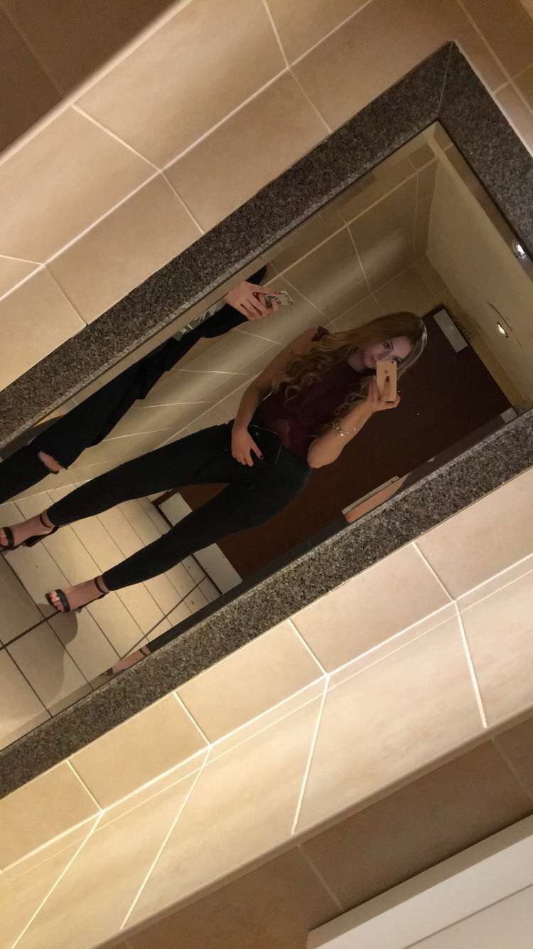 Selfie babe #lKj1fHmr