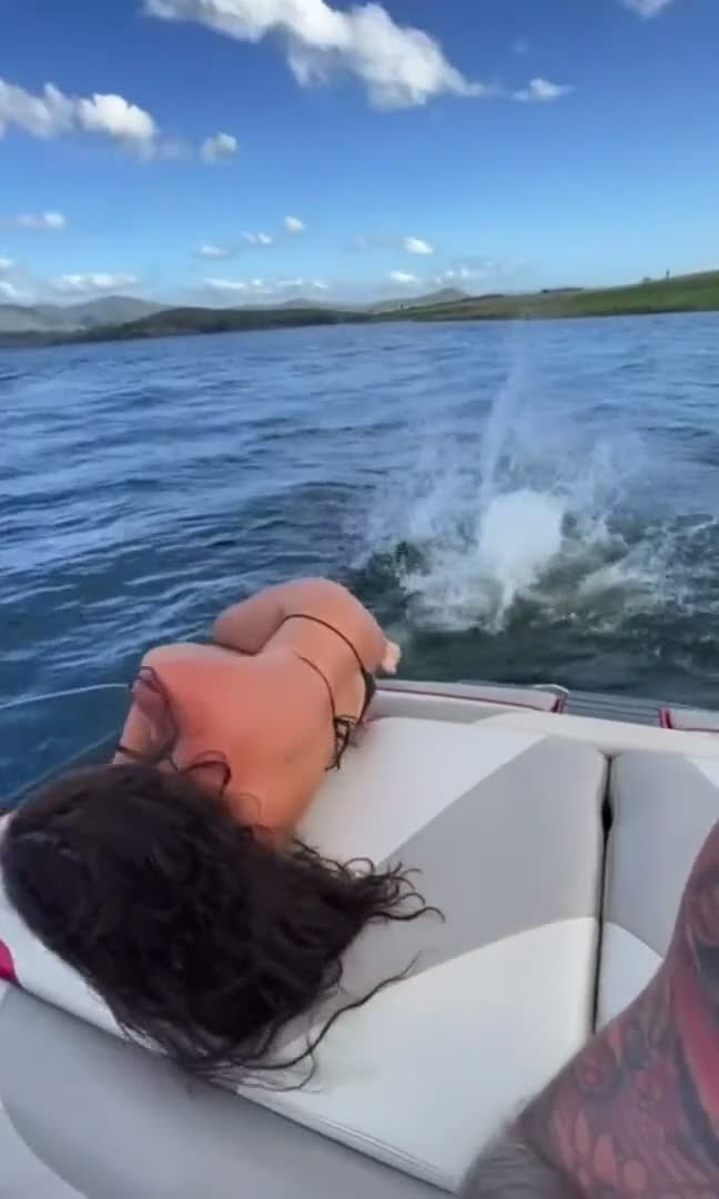 Boat - BOAT QUICKIE WENT WRONG ðŸš¤ - Porn Videos & Photos - EroMe