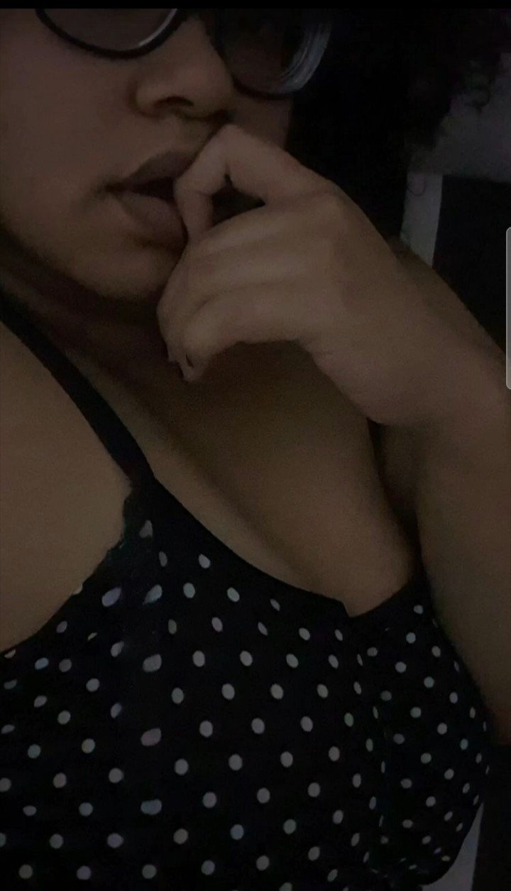 Beatriz Andrade gordinha safada da buceta peludinha gozando gostoso no pau de borracha #ZRaEBbgk