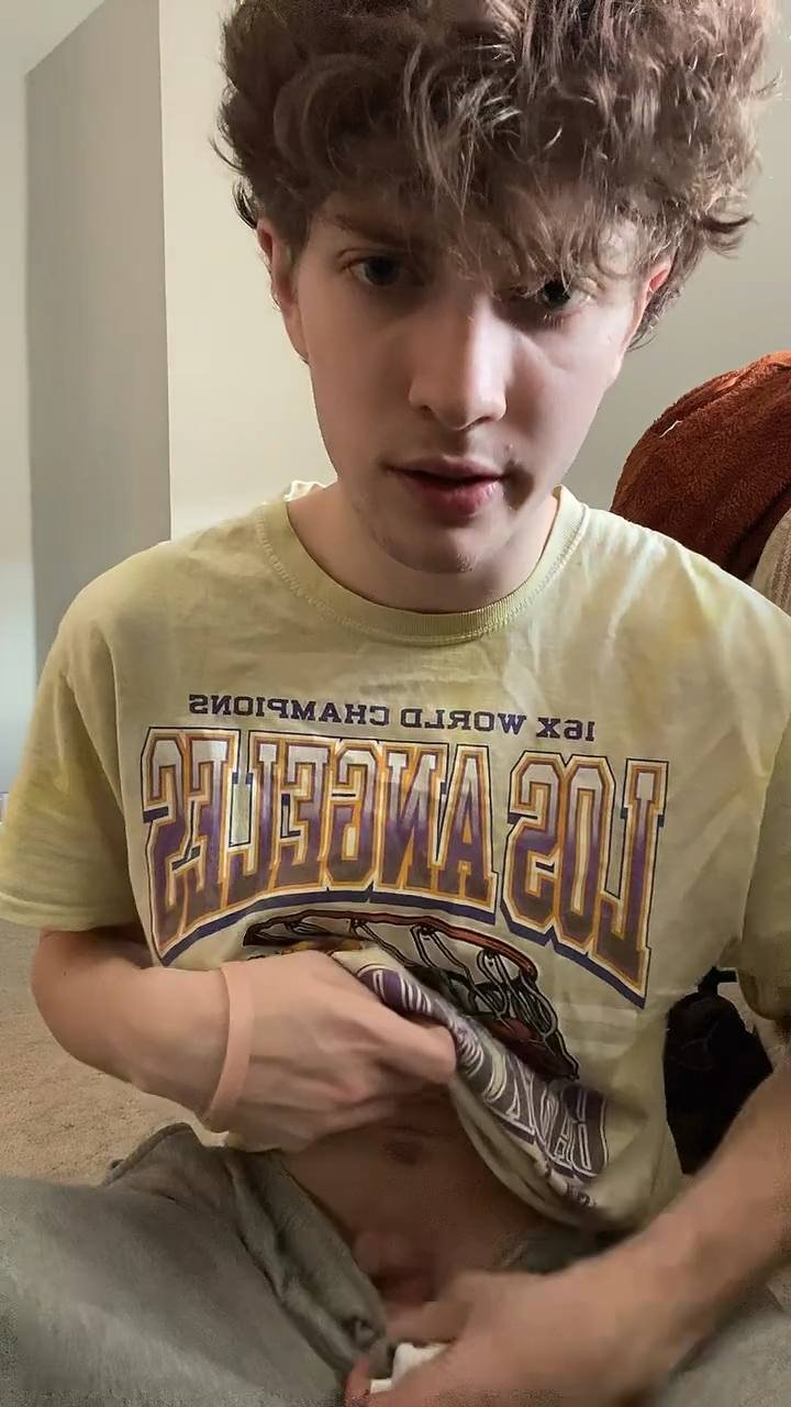 Sexy blonde boy tiktoker #HwC8VTk5