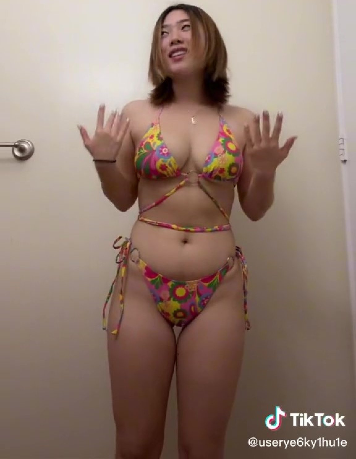 Asian Swimwear Porn - Asian Dancing in Bikini 19 - Porn Videos & Photos - EroMe