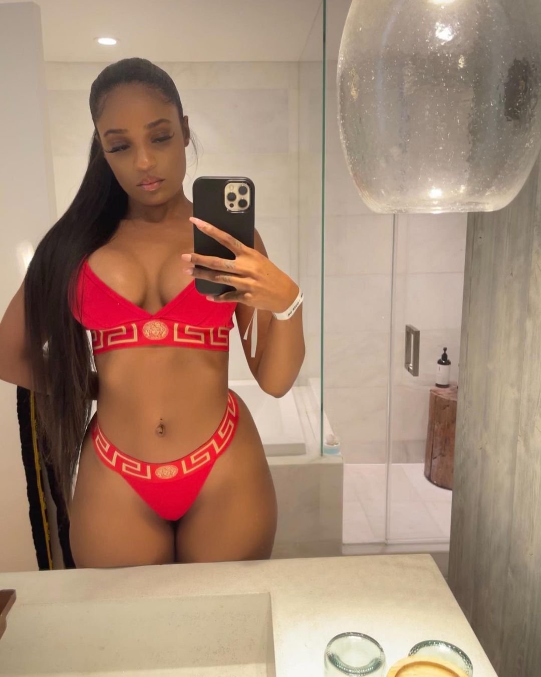 ashley #VESiqumZ